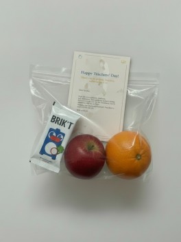 Teachers’ Day Appreciation Fruit & Tea Pack